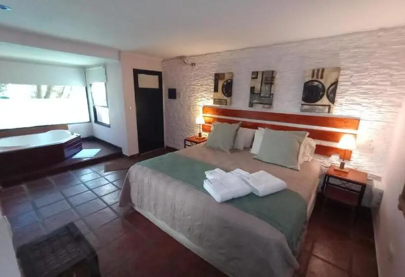 Standard Bungalow, Ruca Lemu