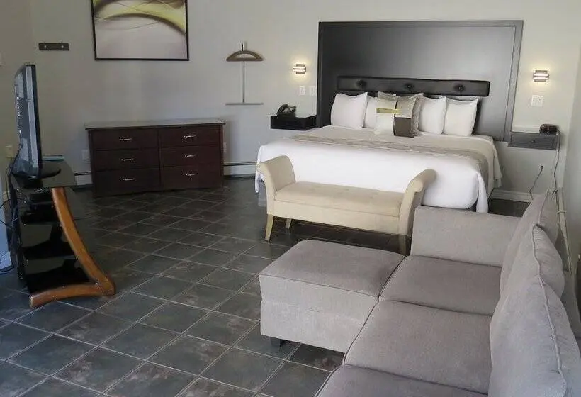 Suite, Dockside Suites