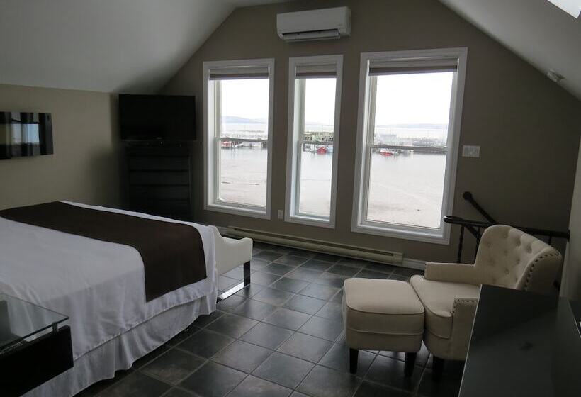 이그제큐티브 스위트, Dockside Suites