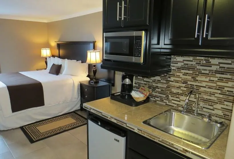 Junior Suite, Dockside Suites