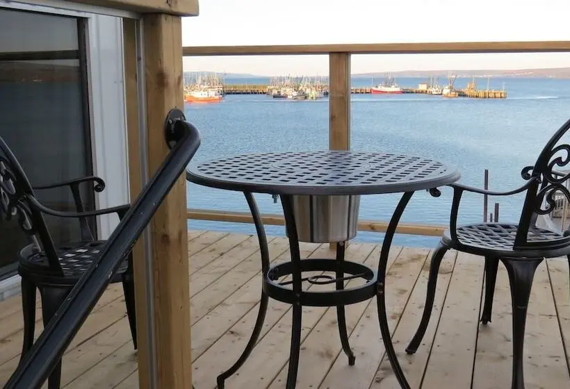 Luxus Suite mit Meerblick, Dockside Suites