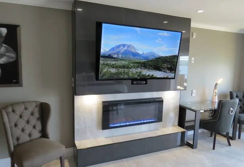 Superior Studio, Dockside Suites