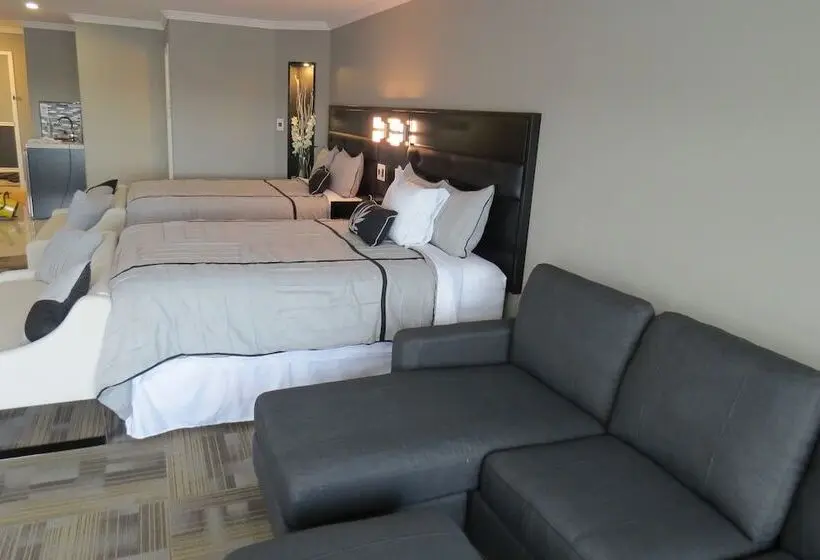 Family-Studio, Dockside Suites