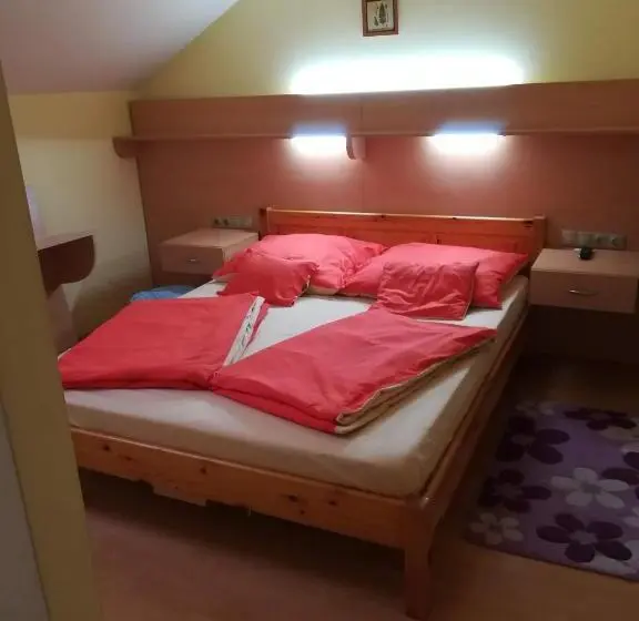 デラックスルーム, Czermann Panzió és étterem