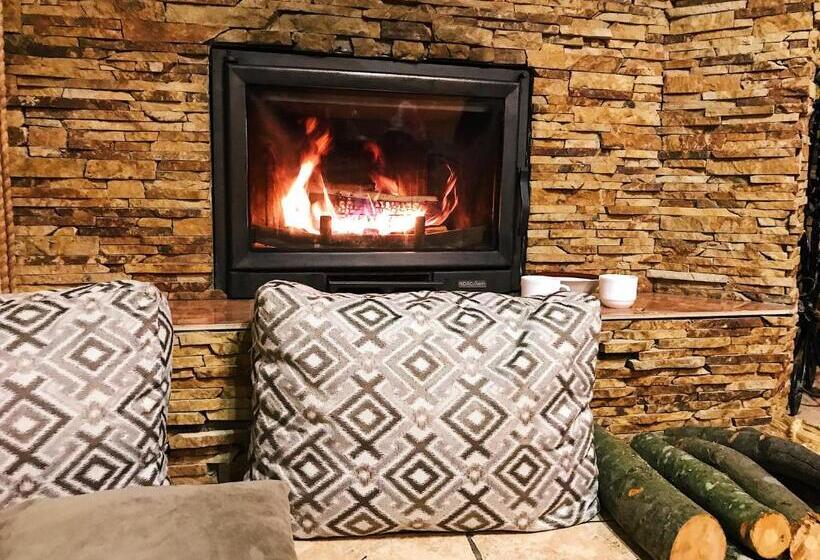 سوییت با چشمانداز کوه, гук ресторанно готельний комплекс