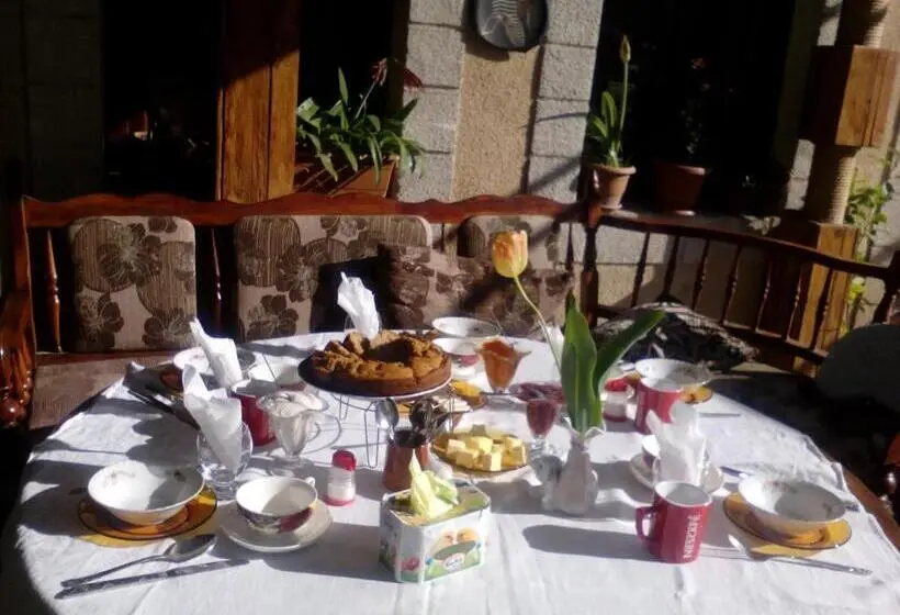 اتاق لوکس چهار تخته, Guest House Anahit Ijevan