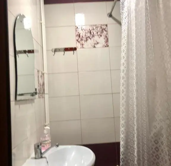 خانه 1 خوابه, Guest House Anahit Ijevan