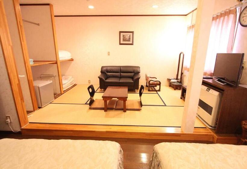 חדר סטנדרט לארבעה, Hot Spring Hakuba Symphony