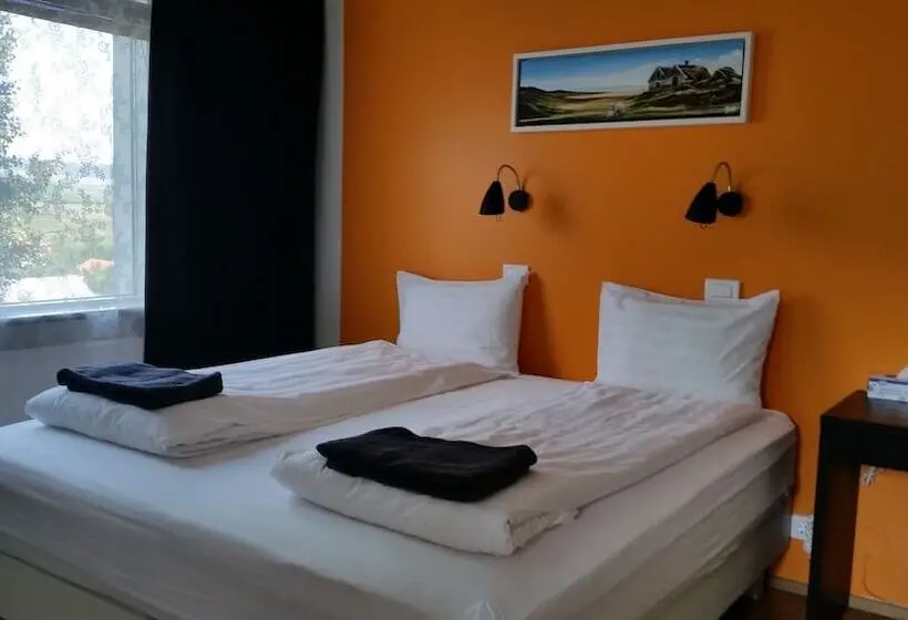 اتاق استاندارد با سرویس بهداشتی مشترک, Laugar Guesthouse