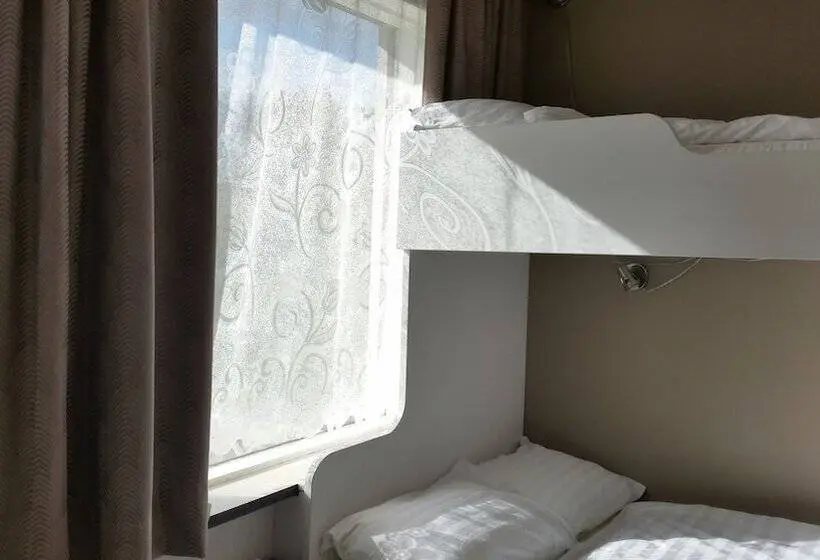 اتاق اکونومی با حمام مشترک, Laugar Guesthouse