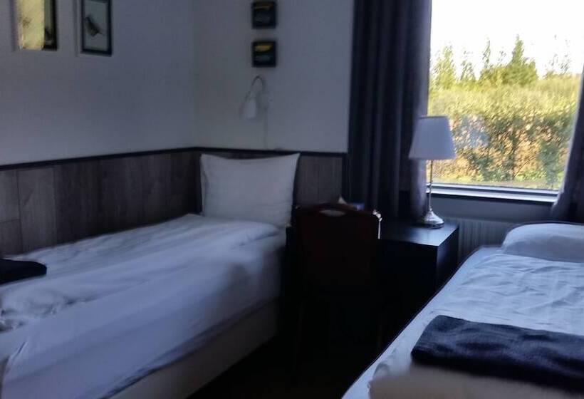 اتاق استاندارد با سرویس بهداشتی مشترک, Laugar Guesthouse