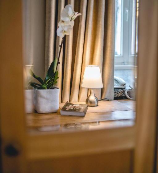 اتاق استاندارد چهار تخته, Villa Kaunensis