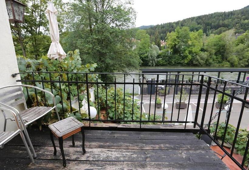 חדר סטנדרט, Baderhaus