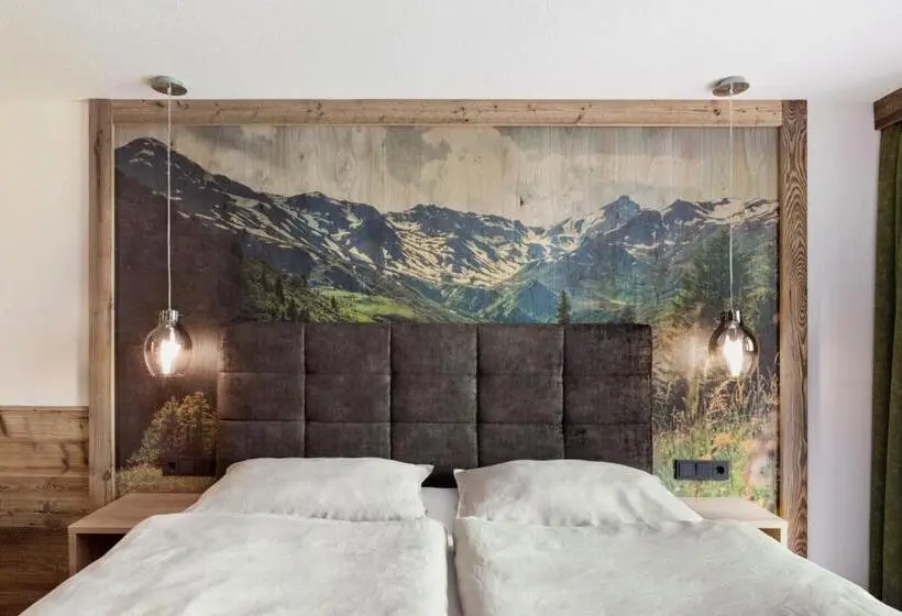 デラックスルーム, Berggasthaus Höllensteinhütte