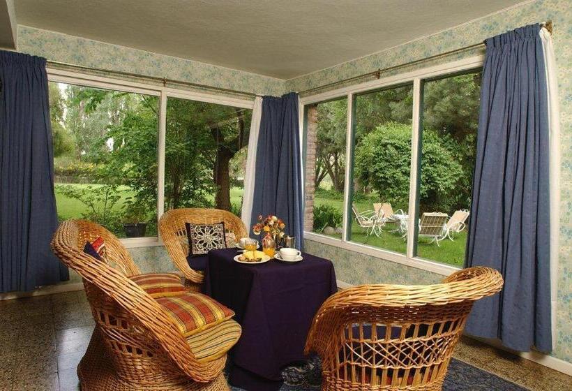 غرفة سوبيريور مطلّة علي النهر, Hostería Chimehuin