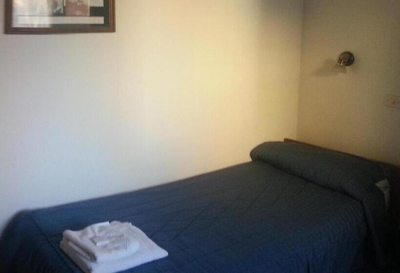 غرفة قياسية ثلاثية, Hostería Chimehuin