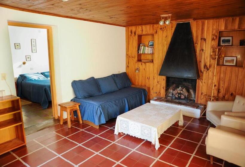 غرفة قياسية ثلاثية, Hostería Chimehuin