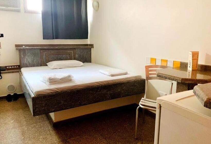 Pokój Basic Jednoosobowy, Buriti Shop