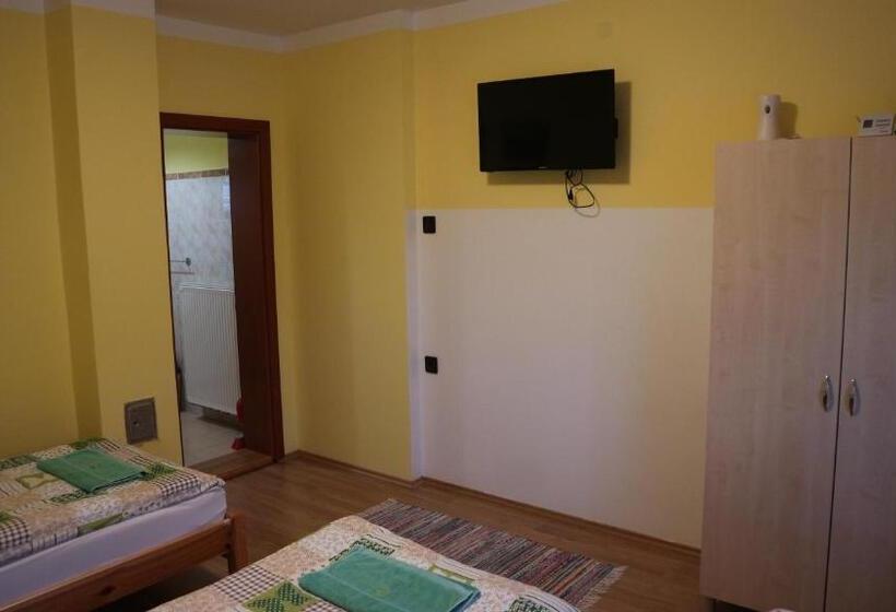 آپارتمان 1 خوابه, Gaál Vendégház