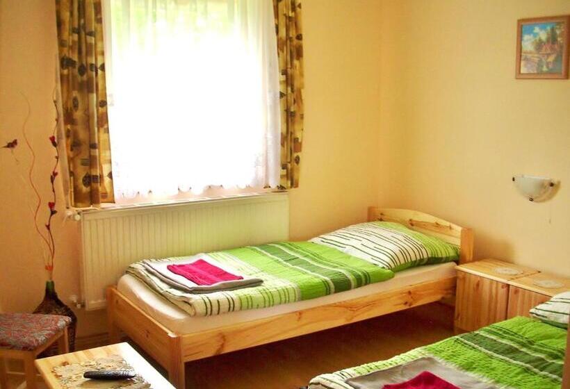 آپارتمان 2 خوابه, Gaál Vendégház