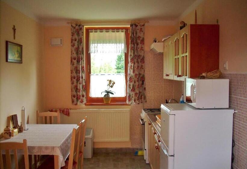 آپارتمان 2 خوابه, Gaál Vendégház