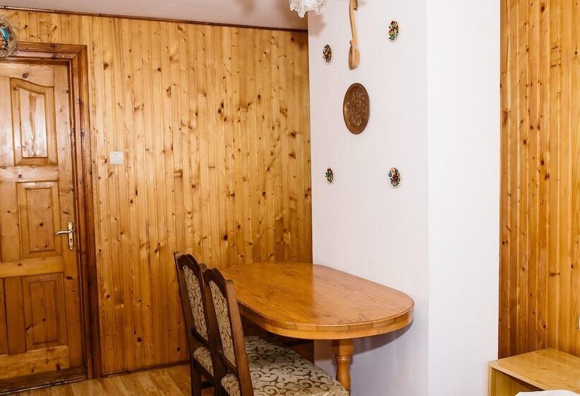 اتاق راحتی, Guest House Grunyk