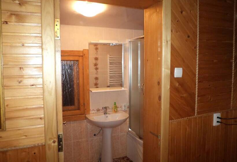 اتاق استاندارد چهار تخته, Guest House Grunyk