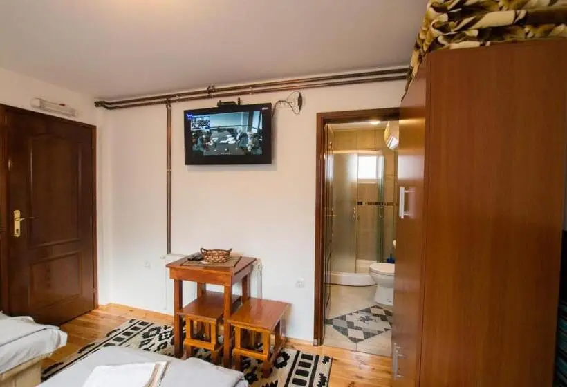 اتاق استاندارد سه نفره, Rooms Sanja