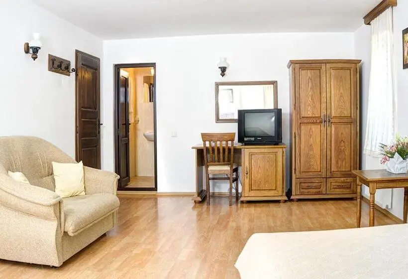 ジュニアスイート, Strannopriemnitsa Guest House