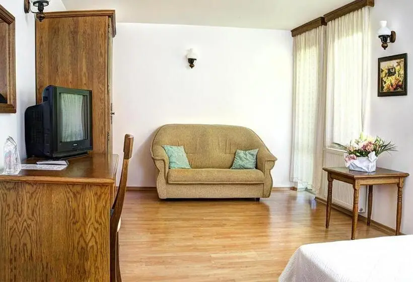 ジュニアスイート, Strannopriemnitsa Guest House