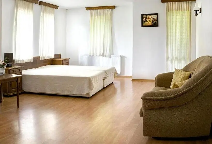ジュニアスイート, Strannopriemnitsa Guest House