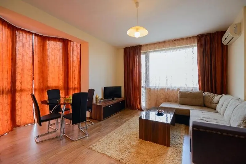 آپارتمان 1 خوابه با بالکن, Purple Star Apartments