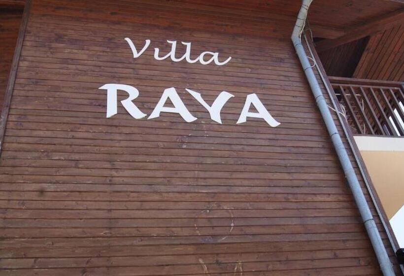 דירת חדר, Villa Raya