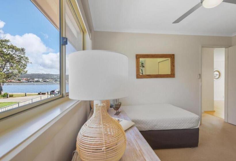 شقة ديلوكس غرفتين نوم, Lakeside Holiday Apartments Merimbula