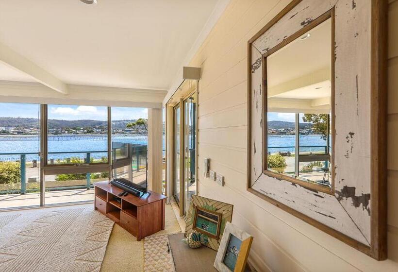 شقة ديلوكس غرفتين نوم, Lakeside Holiday Apartments Merimbula