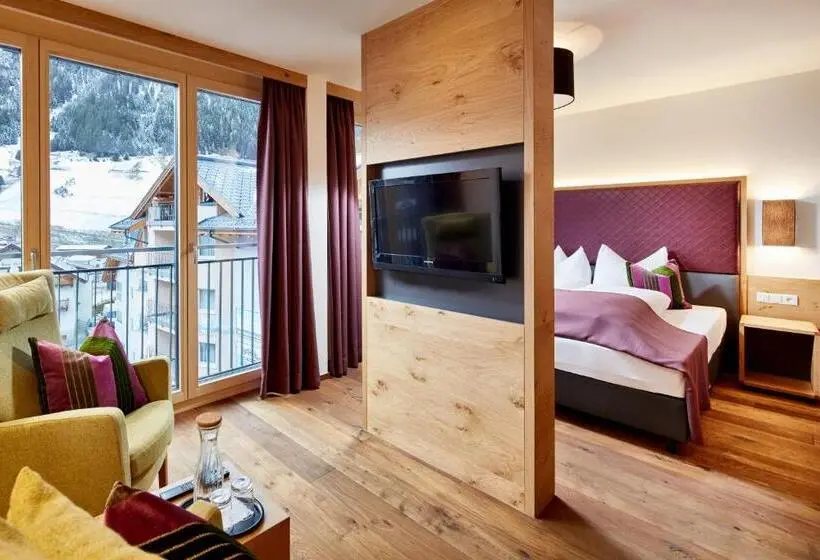 Junior Süit, Gletscherblick B&b