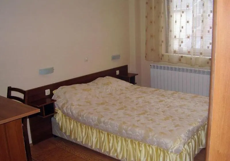 استودیوی استاندارد, Guesthouse Kiritsovi