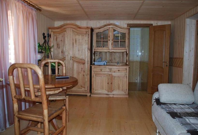 سوییت جونیور, Kraevyd