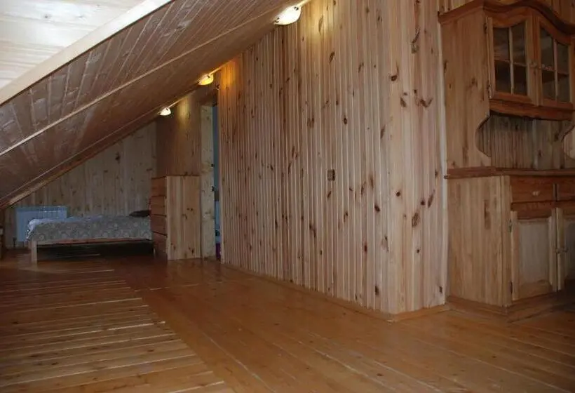 Perhehuone, Kraevyd