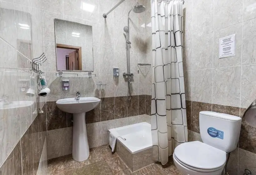 اتاق استاندارد یک نفره, Madanur