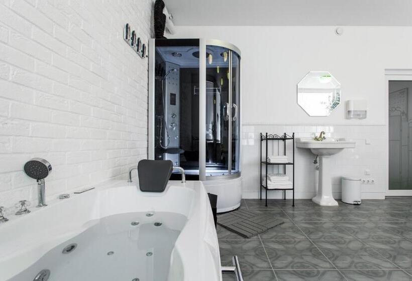 سوییت, Mineraliniai Apartamentai