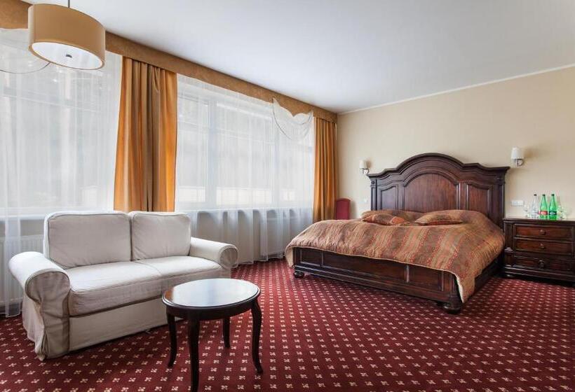 سوییت, Mineraliniai Apartamentai