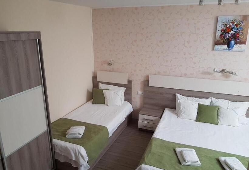 스탠다드 트리플 룸, Pensiunea Verde
