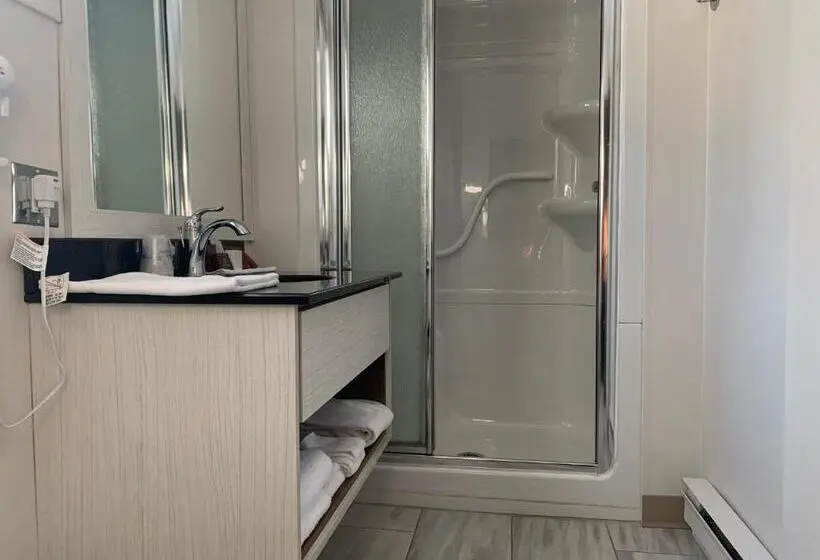 Sviitti, Dannys Hotel Suites; Surestay Collection By Best Western