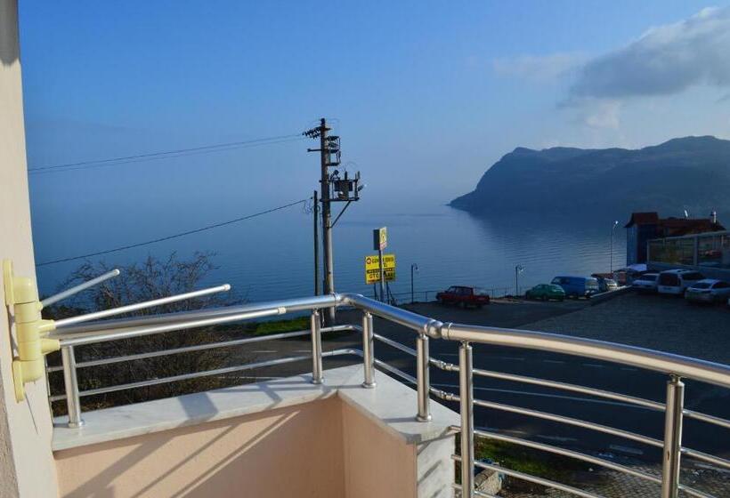 اتاق لوکس چهار تخته, Amasra Ceylin Otel