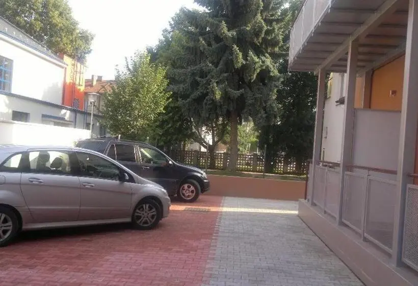 １階の１ベッドルームアパートメント, Park   2 Izbové Apartmány Na Prenájom