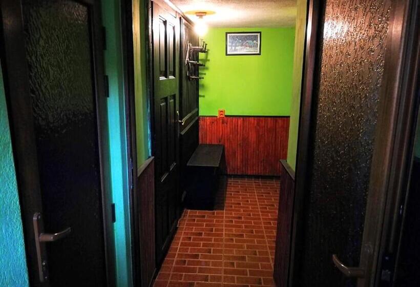 Семейный Номер, At Chorbadzhiykata