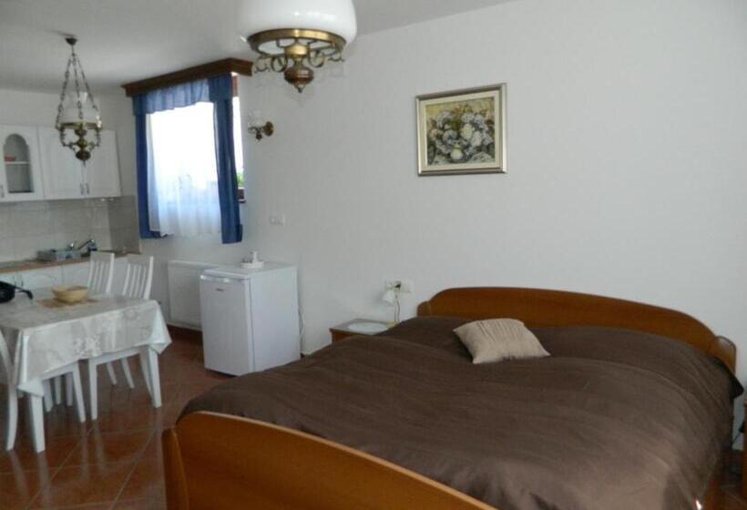 اتاق استاندارد, Sobe Apartma Milena