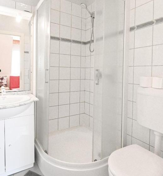 اتاق خانوادگی, Szt. Flórián Vendégház