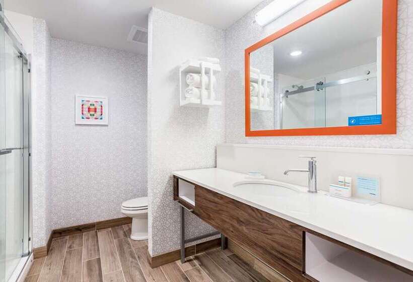 Quarto Estandar, Hampton Inn Gardner Conference  Center